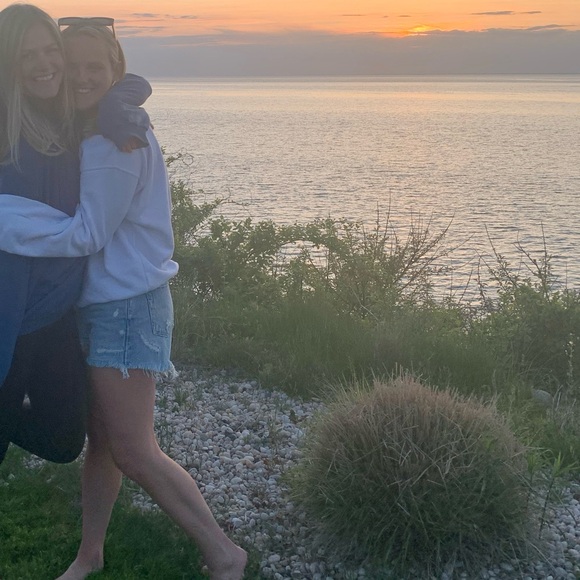 Agolde Parker Vintage Cutoff Denim Shorts - Picture 5 of 5